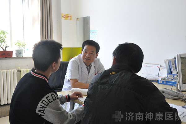 名医巡诊中国闫少校济南神康医院会诊