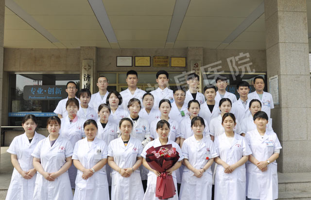 我院召开庆祝中国共产党成立100周年 暨2021国际护士节表彰大会